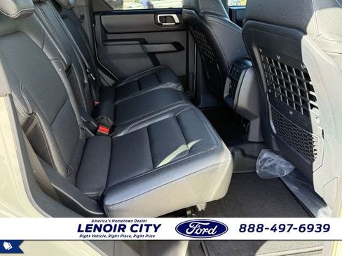 New 2025 Ford Bronco Badlands w/ Sasquatch Package image 17