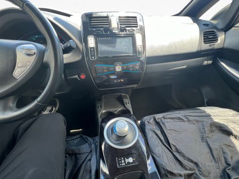 Used 2013 Nissan Leaf SL w/ Premium Pkg image 13