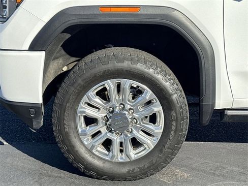 Used 2023 GMC Sierra 2500 Denali w/ Denali Ultimate Package image 23