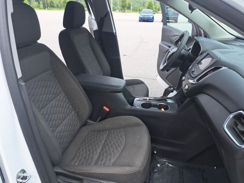 Used 2021 Chevrolet Equinox LT FWD image 10