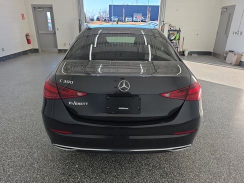 Used 2022 Mercedes-Benz C 300 Sedan image 4
