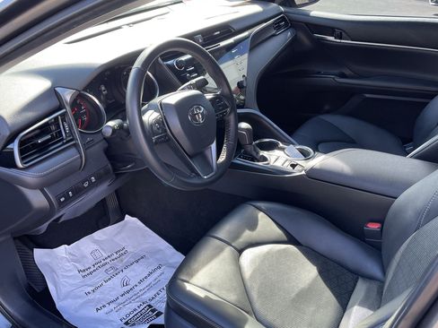 Certified 2019 Toyota Camry XSE FWD image 9
