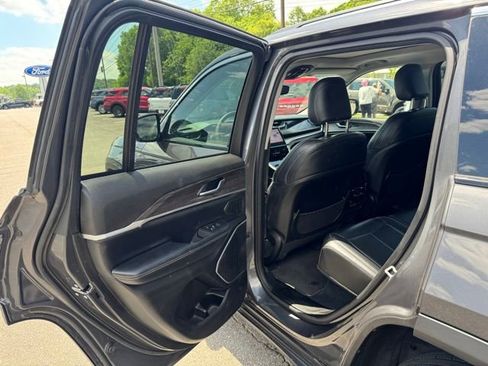 Used 2023 Jeep Grand Cherokee 4WD 4xe image 14