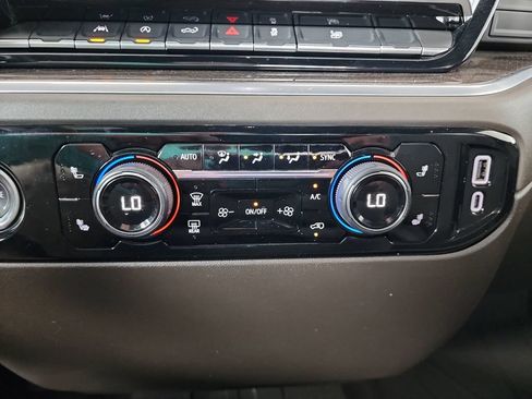 Used 2024 Chevrolet Silverado 1500 LT w/ Protection Package RWD image 29