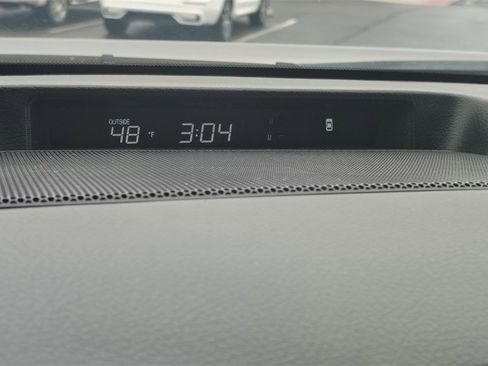 Used 2011 Toyota Tundra 4x4 CrewMax image 20