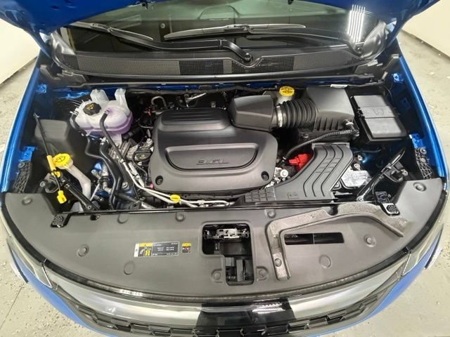 New 2027 Chrysler Pacifica Select AWD/4WD image 12