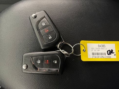 Certified 2021 Toyota RAV4 LE FWD image 24