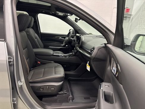 New 2026 Chevrolet Traverse High Country image 32