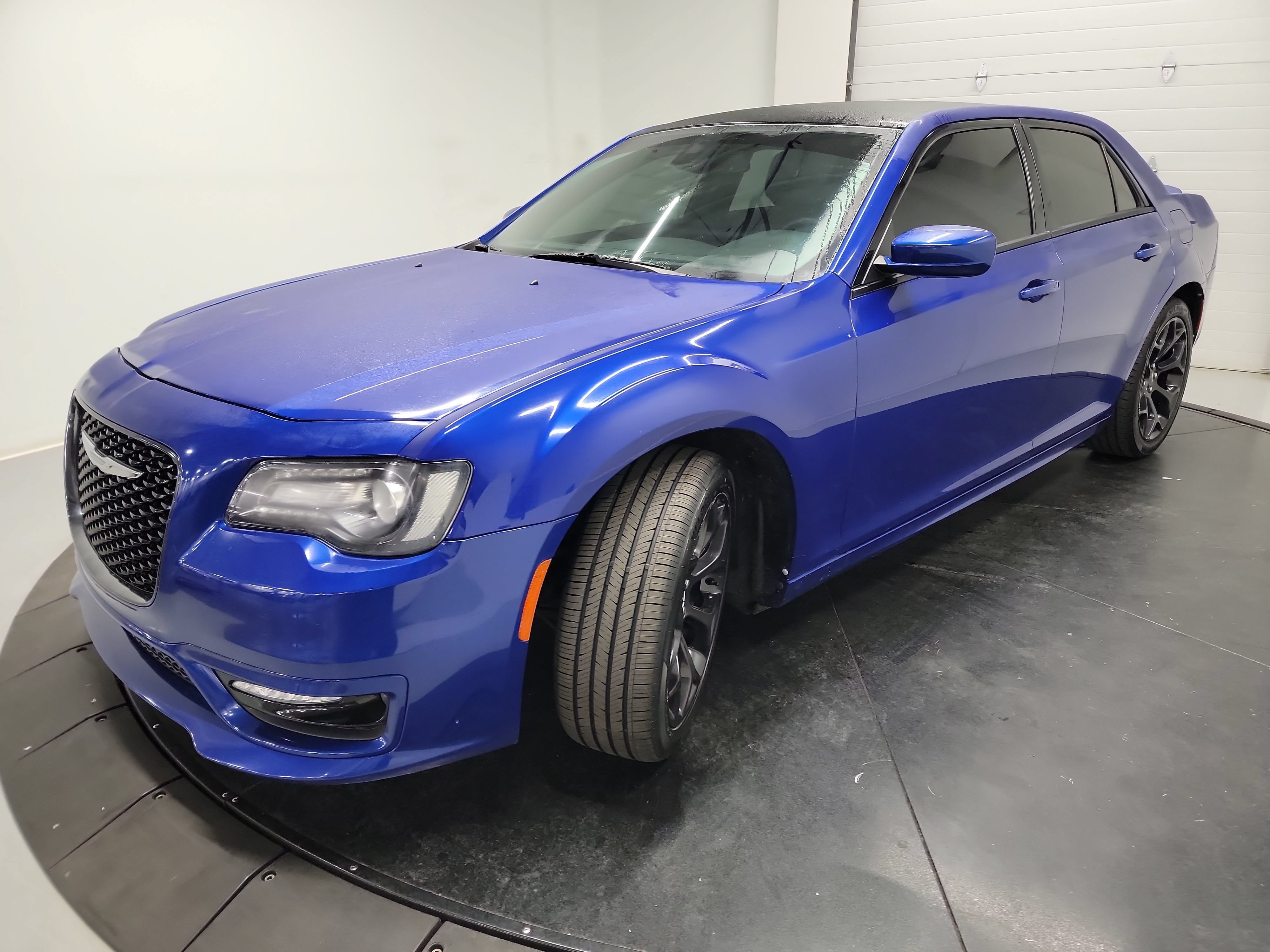 Used 2019 Chrysler 300 S w/ S Model Appearance Package RWD image 3