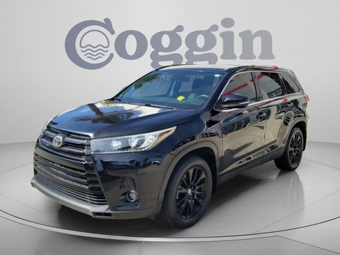 Used 2019 Toyota Highlander SE AWD/4WD image 1