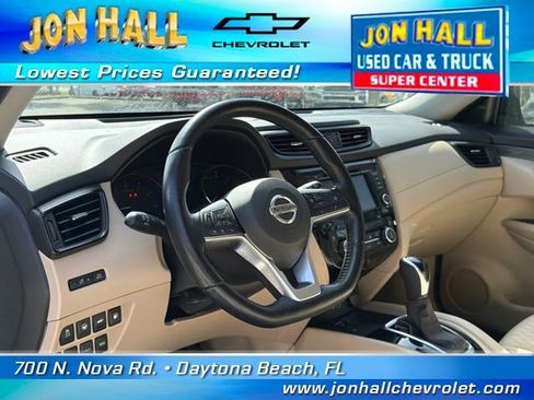 Used 2020 Nissan Rogue SV w/ Sun & Sound Touring Package image 21