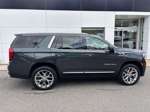 Used 2021 GMC Yukon Denali w/ Denali Ultimate Package image 2