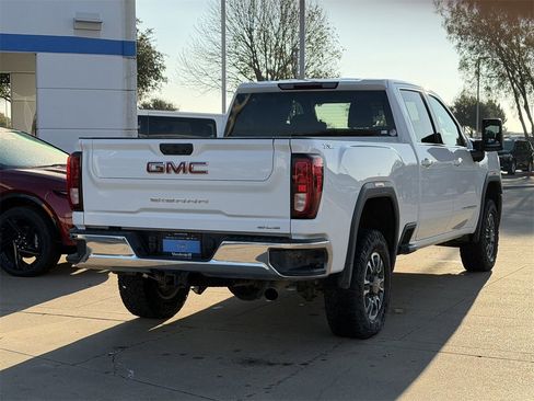 Used 2024 GMC Sierra 2500 SLE image 4