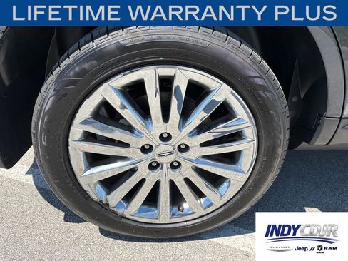 Used 2014 Lincoln MKX FWD w/ Equipment Group 102A image 19