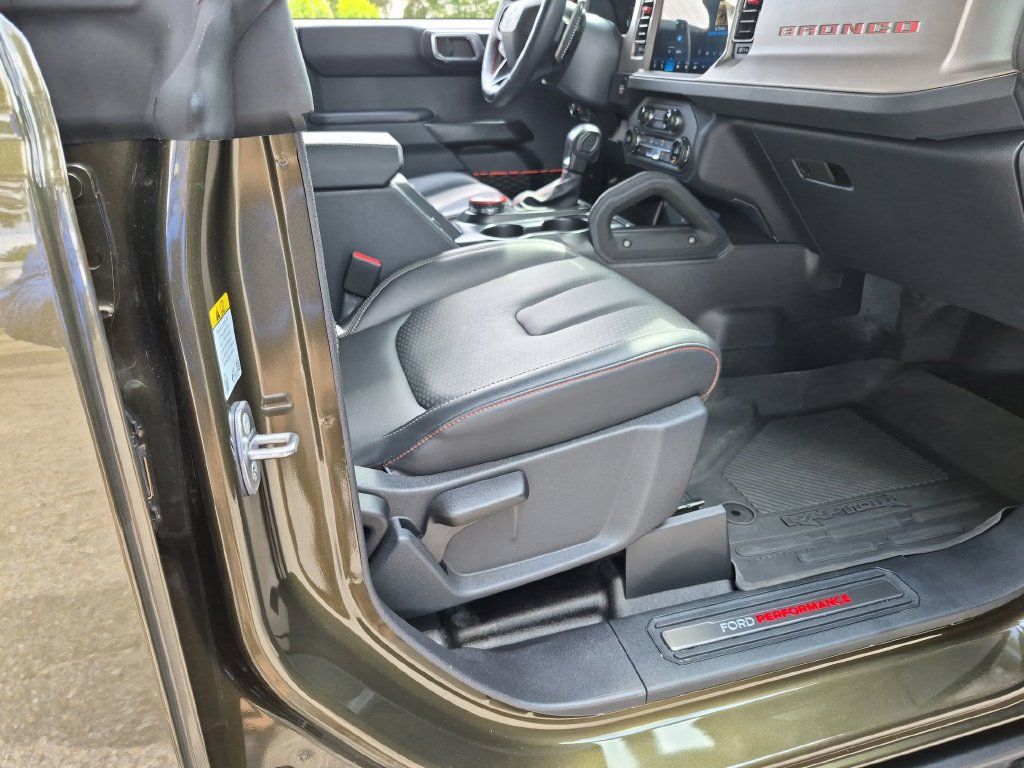 Used 2024 Ford Bronco Raptor AWD/4WD image 32