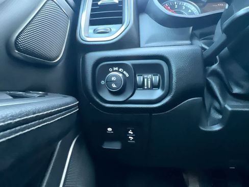 Used 2019 RAM 1500 Sport w/ Leather & Sound Group image 18