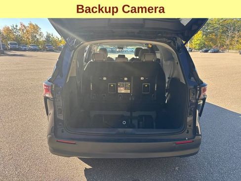 Used 2024 Toyota Sienna LE image 12