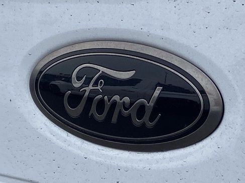 Used 2024 Ford F350 Lariat w/ Black Appearance Package AWD/4WD image 4