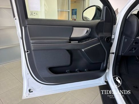 Certified 2025 Ford Expedition Active RWD image 13