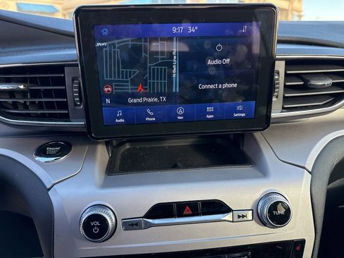 Used 2024 Ford Explorer XLT w/ Equipment Group 202A image 24