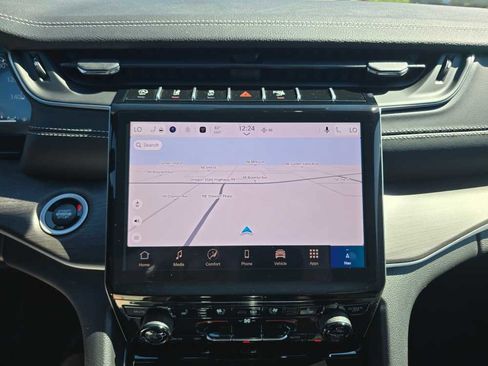 New 2025 Jeep Grand Cherokee Limited w/ Luxury Tech Group II image 12