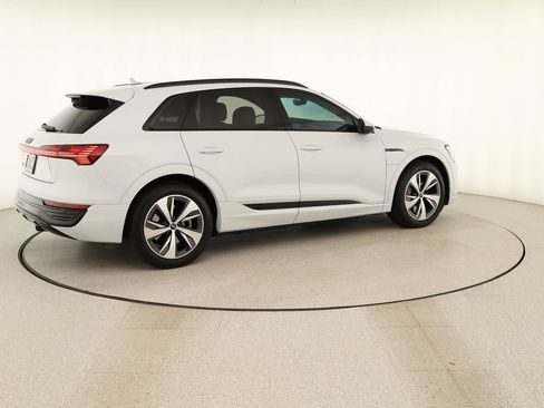 Certified 2024 Audi Q8 e-tron Premium AWD/4WD image 7