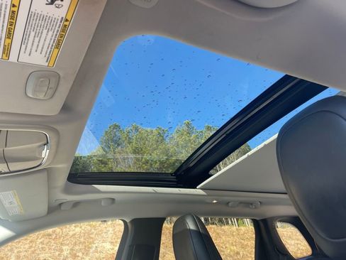 Used 2023 Jeep Cherokee Altitude Lux w/ Lux Elite Package image 23