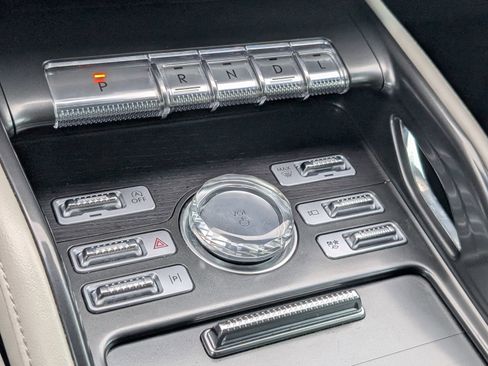 Used 2024 Lincoln Nautilus Reserve AWD/4WD image 21