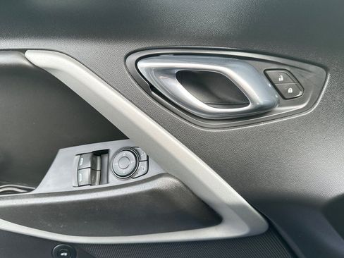 Used 2020 Chevrolet Camaro SS image 11