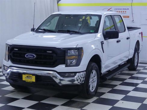 Used 2023 Ford F150 XL w/ Trailer Tow Package image 4
