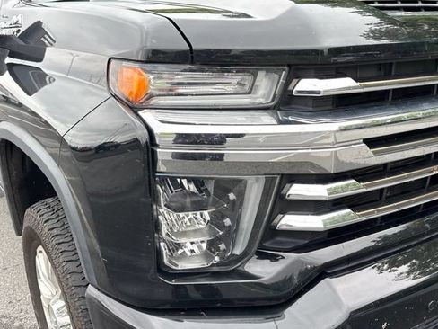 Used 2020 Chevrolet Silverado 2500 High Country w/ Z71 Off-Road Package AWD/4WD image 12