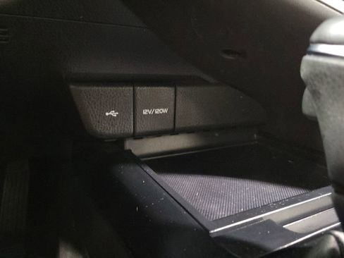 Used 2020 Toyota Camry SE FWD image 17