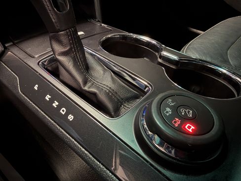 Used 2016 Ford Explorer Limited image 11