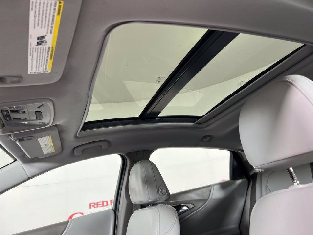 Used 2018 Chevrolet Malibu Premier w/ Premier Sun and Wheel Package FWD image 21
