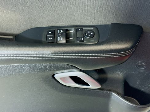 Used 2020 Dodge Challenger SXT image 24