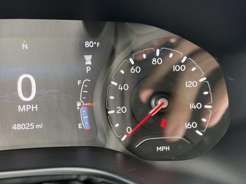 Used 2024 Jeep Compass Trailhawk AWD/4WD image 19