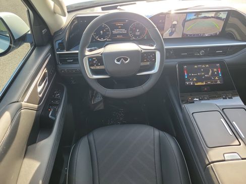 New 2026 INFINITI QX80 Luxe image 14