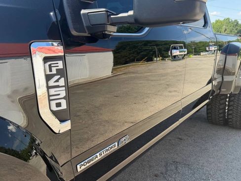 Used 2021 Ford F450 Platinum w/ FX4 Off-Road Package AWD/4WD image 7