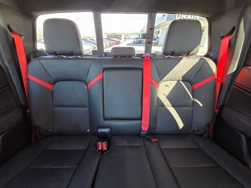 Used 2024 Chevrolet Colorado Z71 w/ Z71 Convenience Package 2 image 29