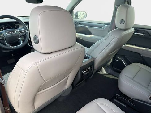 New 2026 GMC Acadia Elevation w/ Black Edition FWD image 13