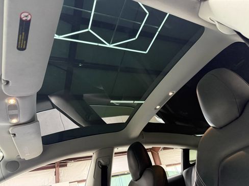 Used 2020 Tesla Model 3 Long Range image 29