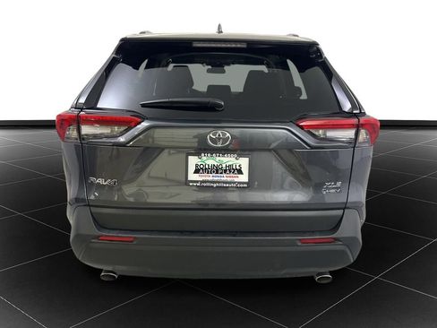 Used 2025 Toyota RAV4 XLE image 4
