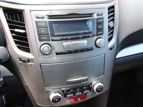 Used 2012 Subaru Outback 2.5i Premium w/ All-Weather Pkg AWD/4WD image 15