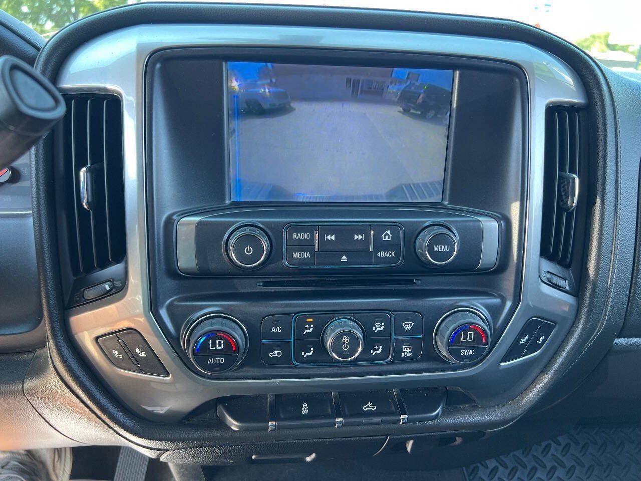 Used 2015 Chevrolet Silverado 1500 LTZ AWD/4WD image 14