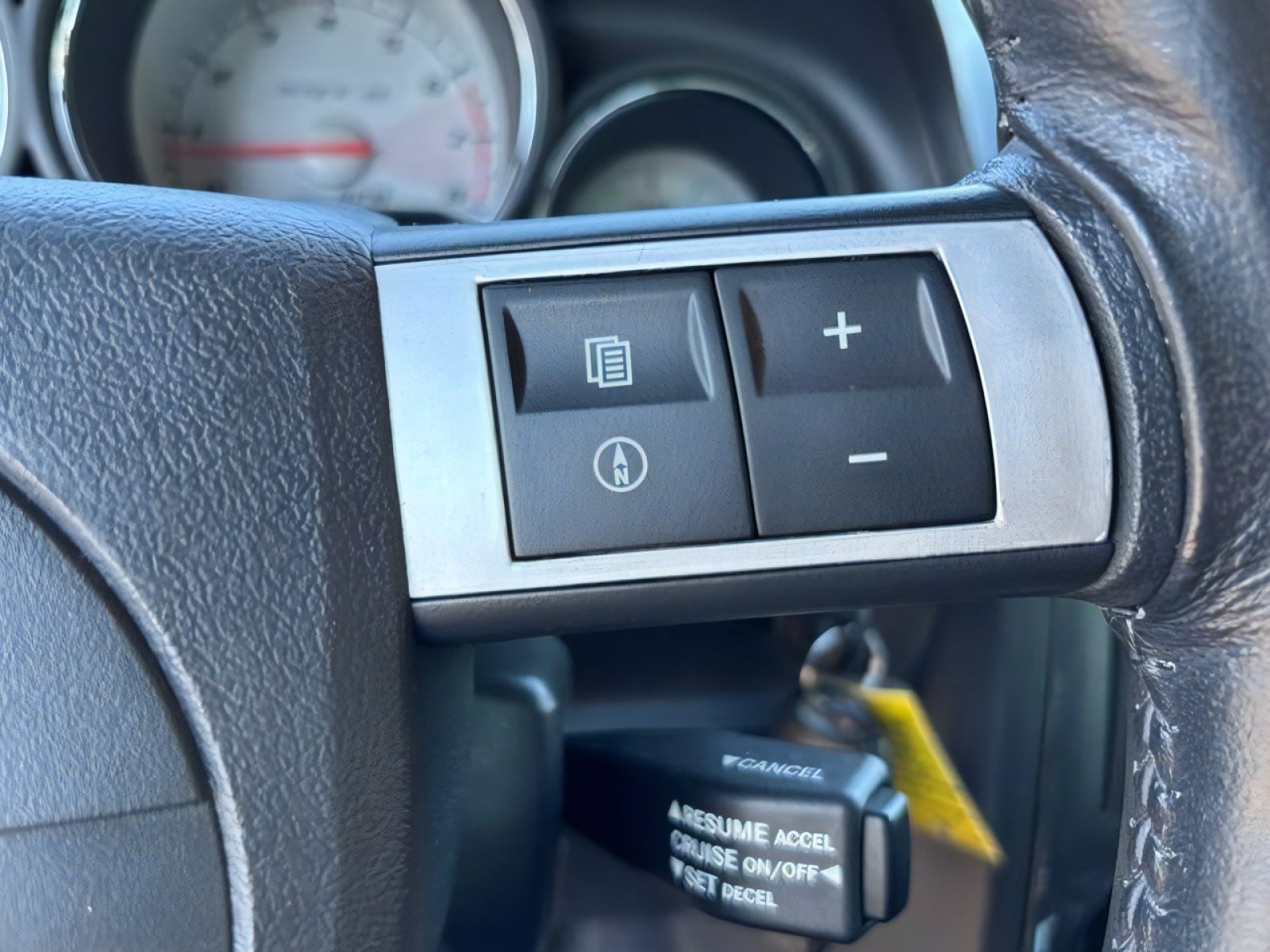 Used 2008 Dodge Challenger SRT8 RWD image 23