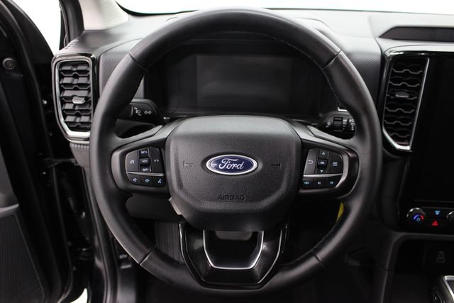 Used 2025 Ford Ranger XLT AWD/4WD image 12