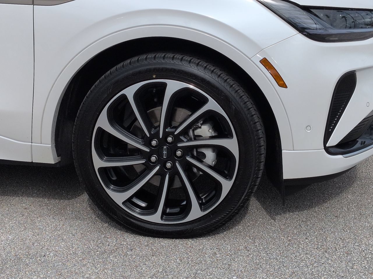 Certified 2024 Lincoln Nautilus Black Label AWD/4WD image 11