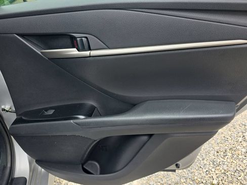 Used 2025 Toyota Camry LE FWD image 15