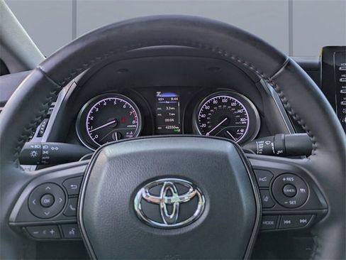 Used 2022 Toyota Camry SE image 27