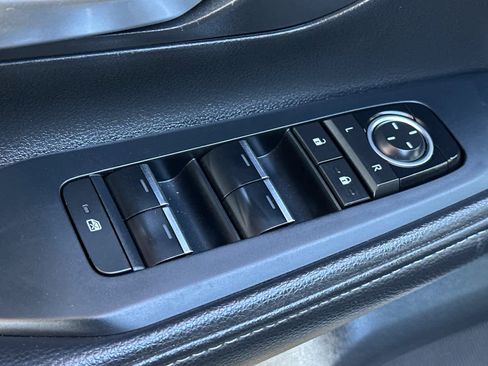 Used 2025 Toyota Grand Highlander AWD Hybrid image 13
